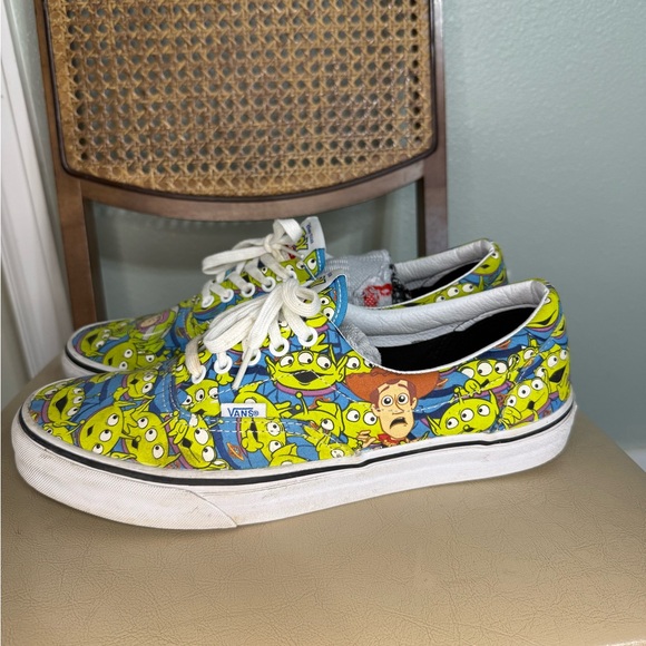Disney’s Toy Story Vans Men’s 11.5 Sneakers Aliens with Woody & Buzz